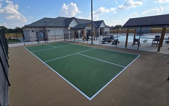apartment complex pickleball court