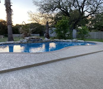 Classic Texture Indian Wheat With Aggregate Effects In Sable, Mission Tan, And Bone White
Office & Business Parks
SUNDEK Austin
