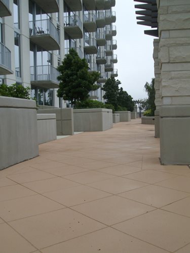 Austin 360 Sunsand Breezeway
Commercial Concrete
SUNDEK Austin
