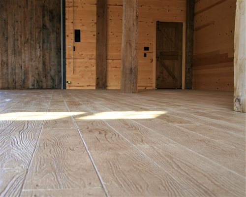 Sunstamp Barn Floor 1
Concrete Floors
SUNDEK Austin
