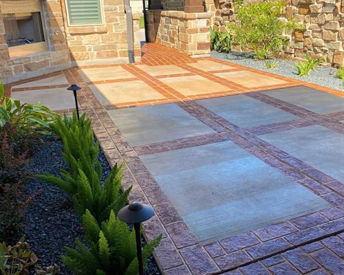 Entryway Sunstamp Courtyard Austin Tx
Patios & Outdoor Living
SUNDEK Austin
