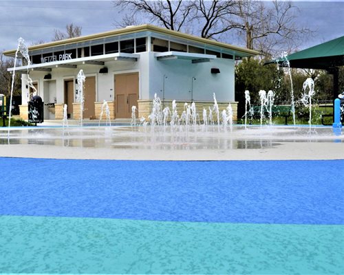 Splash Pad @ Wetzel Park, Liberty Hill Tx
Splash Pads & Waterparks
SUNDEK Austin
