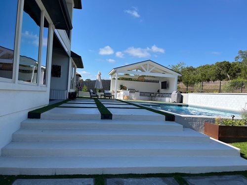 Walkways & Stairs
Walkways & Stairs 
SUNDEK Austin
