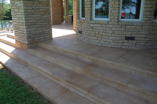 Walton Step Detail
Walkways & Stairs 
SUNDEK Austin
